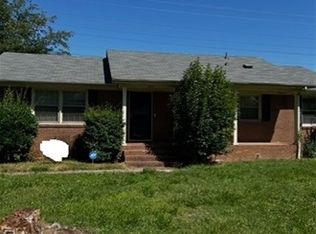 1627 Pondella Dr, Charlotte, NC 28213