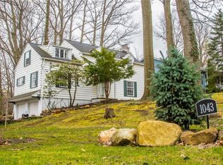 1043 Richmond Rd, Lyndhurst, OH 44124