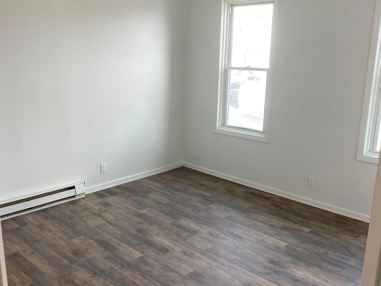3 bed, $1,299 — Photo 2