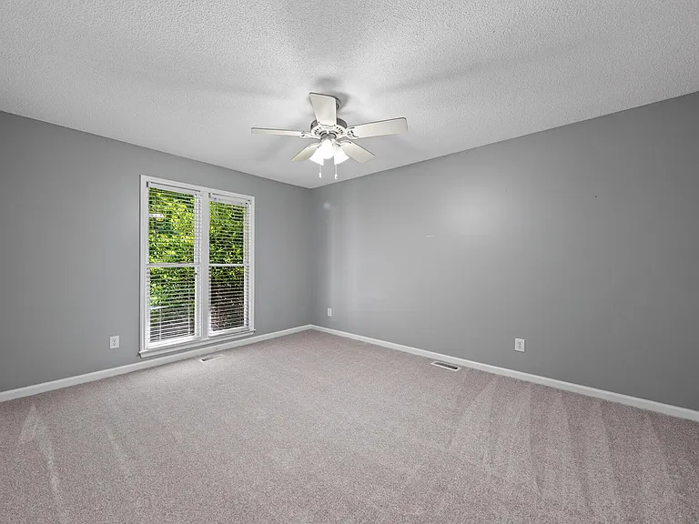 114 Planetree Ln — Photo 13
