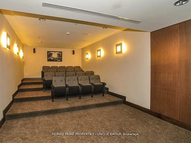 386 Yonge St #1707 — Photo 25