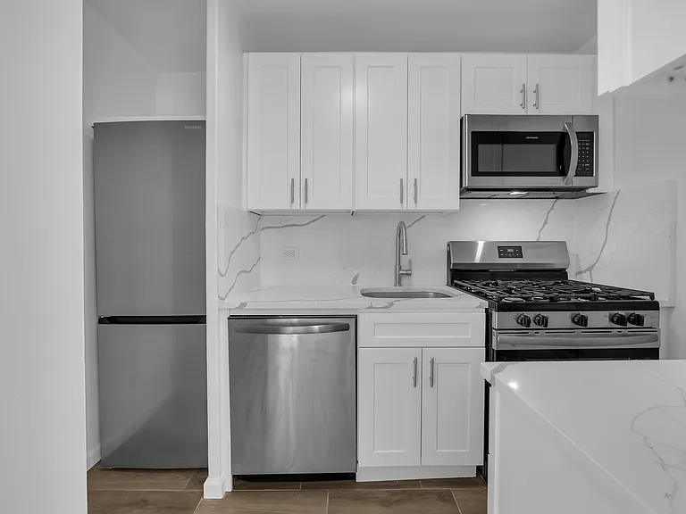 343 E 30th St #16F — Photo 8