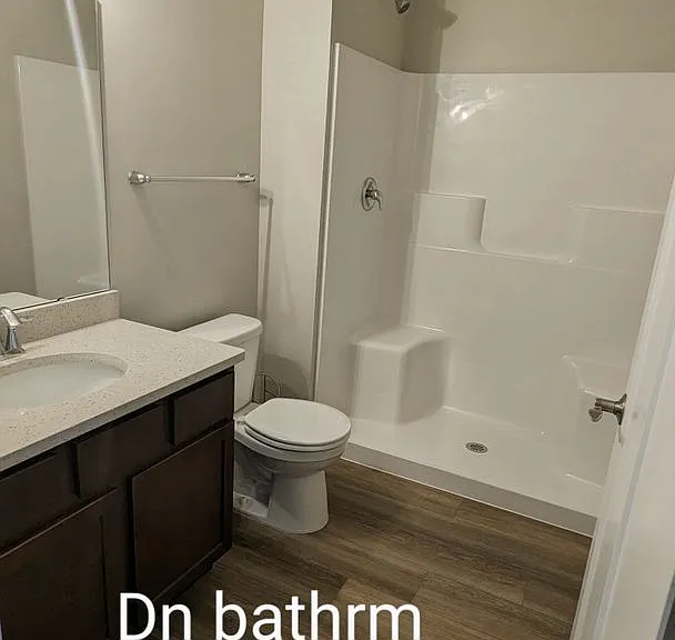 652 Treadway Blvd — Photo 3