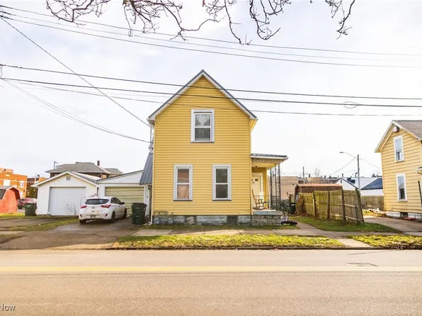 210 W 4th St, Dover, OH 44622