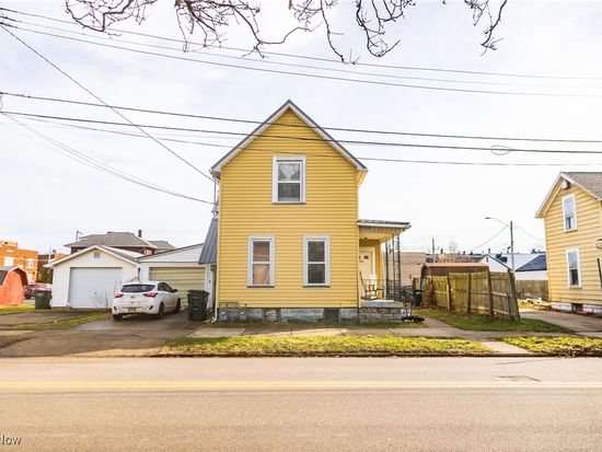 210 W 4th St, Dover, OH 44622
