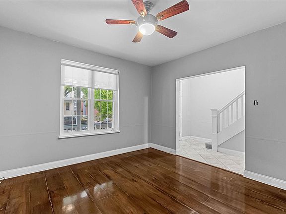 4th image of 4046 Connecticut St
