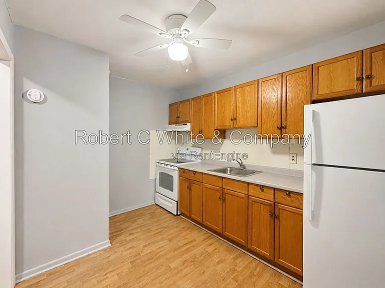 1730 State St #408 — Photo 4