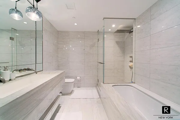 Rented by R New York | media 40