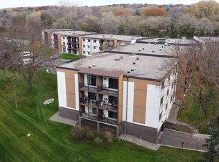 401 E Burnsville Pkwy APT 128, Burnsville, MN 55337