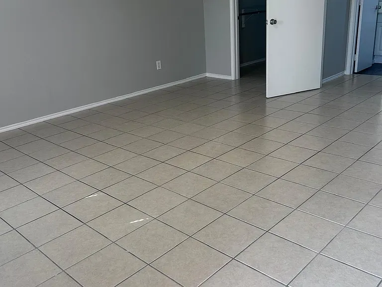 2324 W Elisa Ln #7 — Photo 7