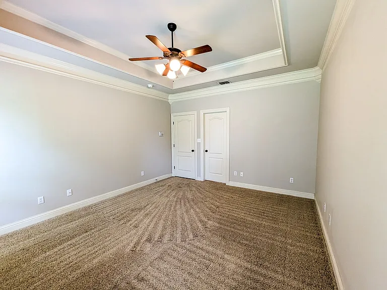220 Ixworth Ave — Photo 6
