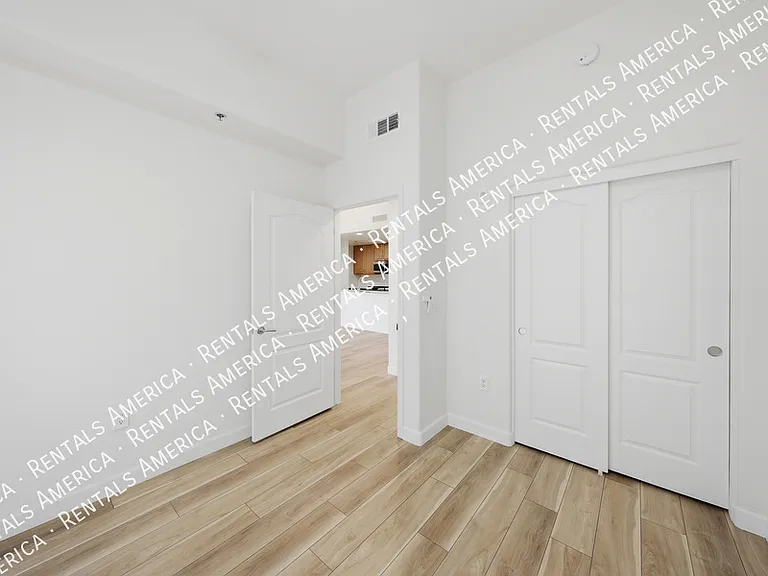 2302 N Central Ave #409 — Photo 27