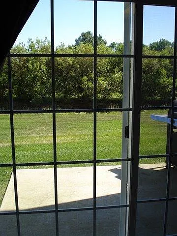 3 bed, 2100 sqft, $2,400 — Photo 3
