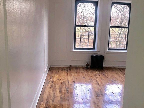 4th image of 735 Walton Ave APT F3