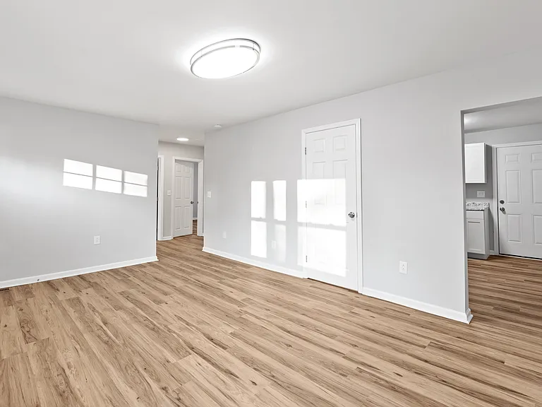 2127 Garfield Ave — Photo 13