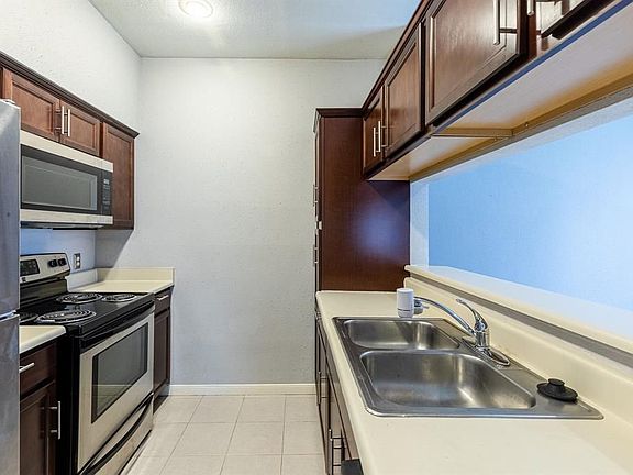 4th image of 2121 El Paseo St APT 1701