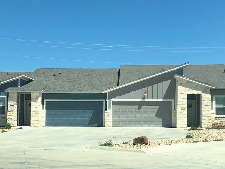 108 Bailey Kay Ct #A — Photo 17