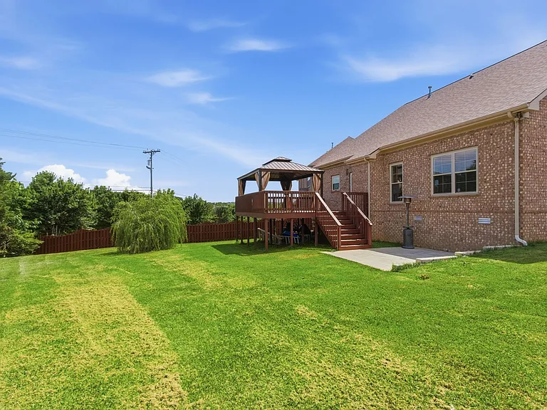 1033 Belcor Dr — Photo 7