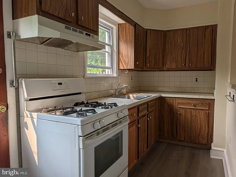 424 Conarroe St #1 — Photo 6