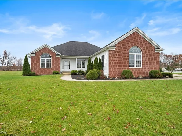 19268 Landing Ln, Columbia Station, OH 44028