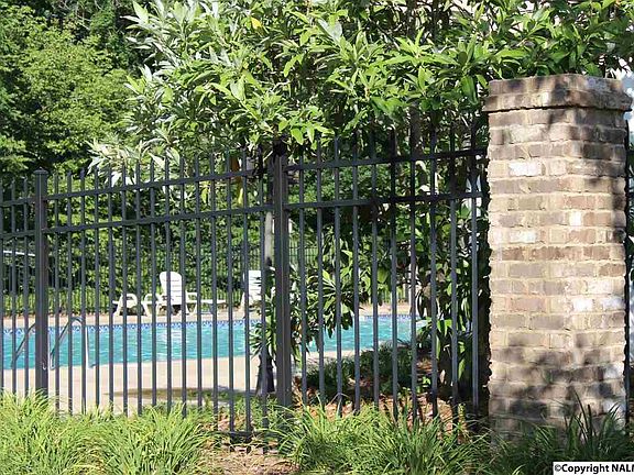 4th image of 8502 Rolling Oaks Dr SE
