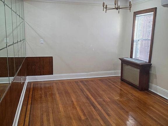4th image of 13812 223rd St