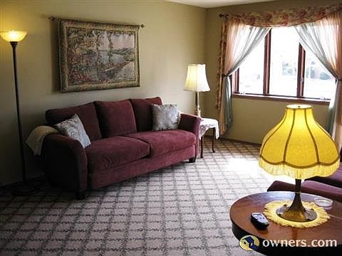 Living room with southern exposure