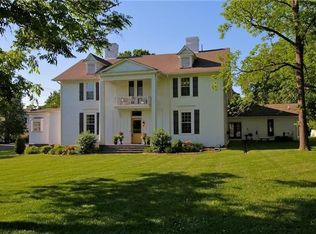 403 E Franklin St, Shelbyville, TN 37160