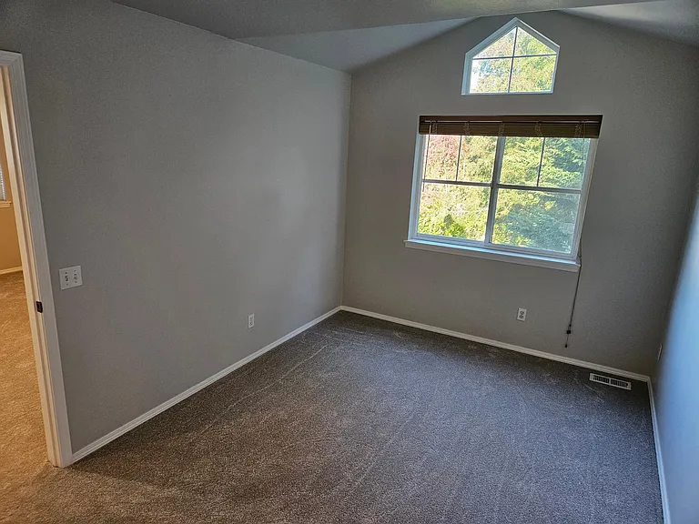 14219 NE 86th Pl — Photo 14