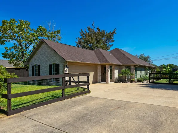 703 Meadow Brook Dr, Caldwell, TX 77836