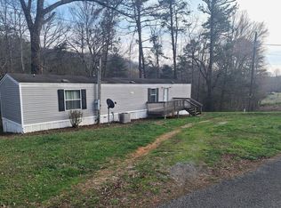 247 Towee Falls Rd, Tellico Plains, TN 37385