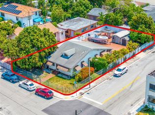 1055 SW 12th Ct, Miami, FL 33135