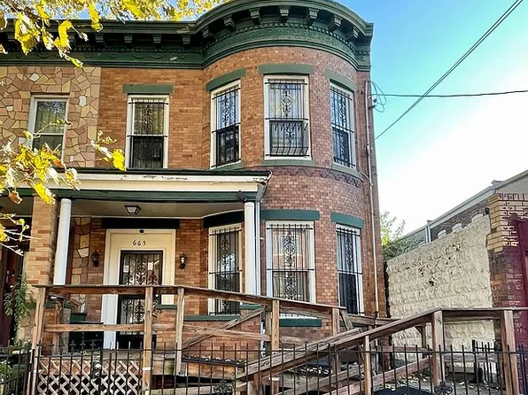 665 Warwick St, Brooklyn, NY 11207