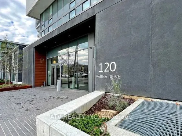 120 Varna Dr #1521, Toronto, ON M6A 2L9