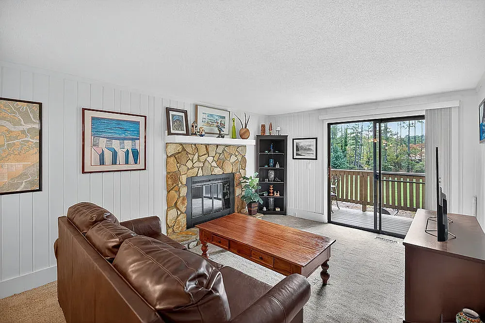 2 bed, 818 sqft, $1,950 — Photo 3