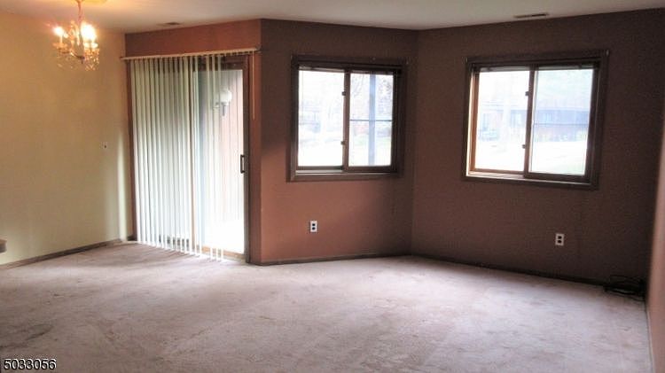 2nd image of 2 Jackson Hole Unit 9