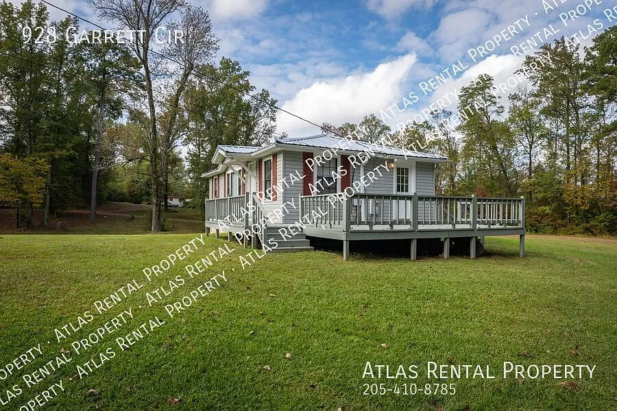Charming 3BR/1BA in Adamsville with Modern Upgrades & Flat Lot — Photo 2