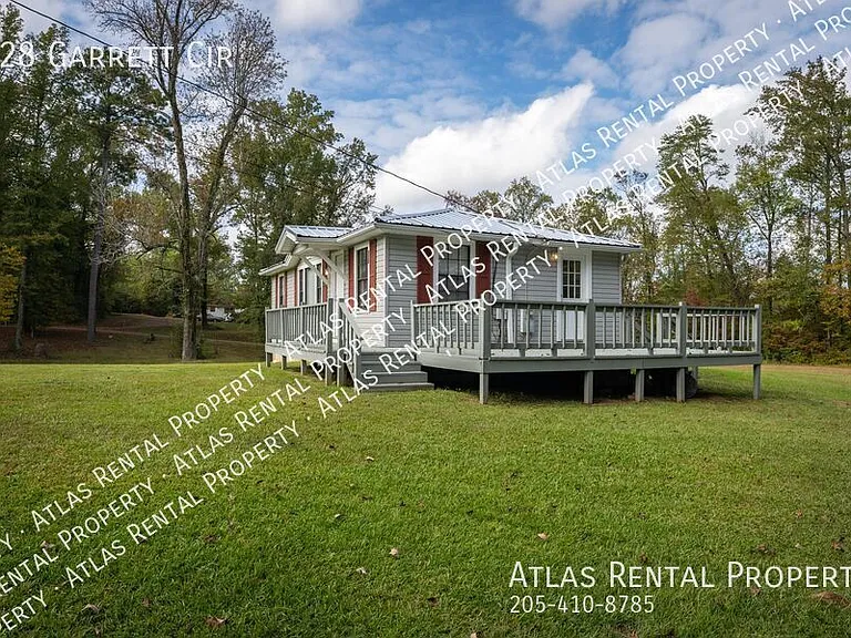 928 Garrett Cir — Photo 2