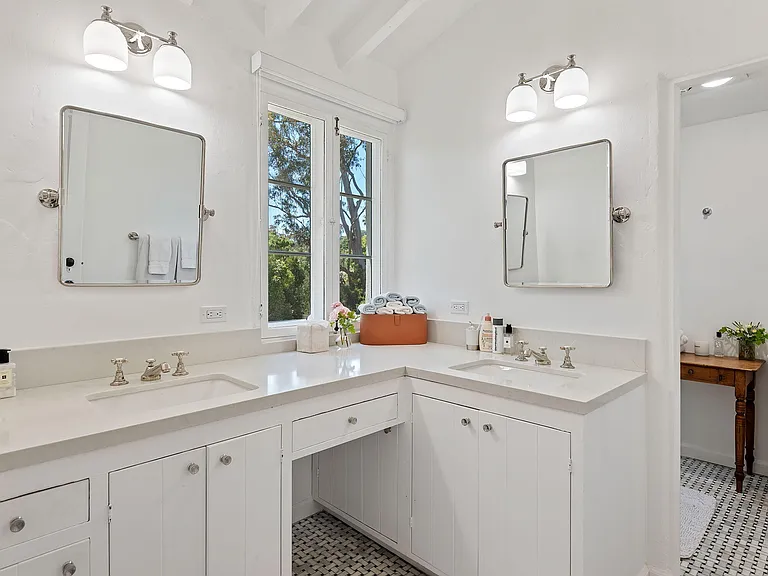 1100 Mesa Rd — Photo 13