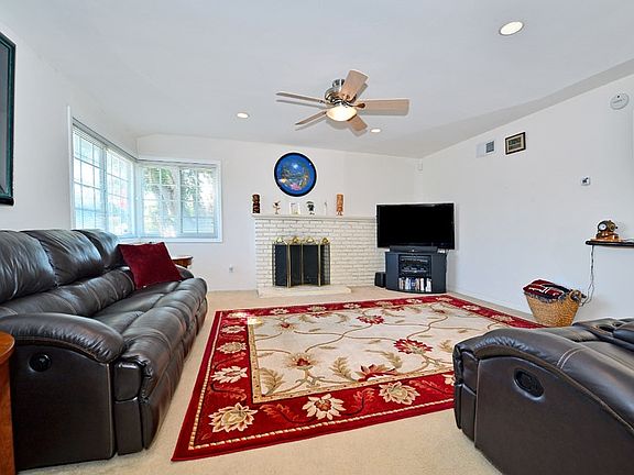 4th image of 211 Nixon Pl
