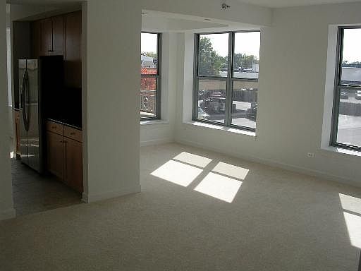 2nd image of 9350 Skokie Blvd #206