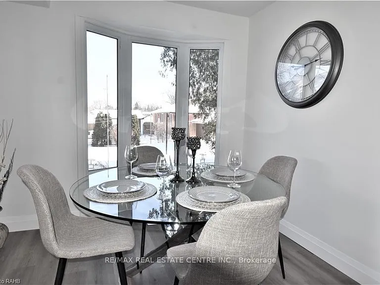 346 Brompton Ave #MAIN — Photo 3
