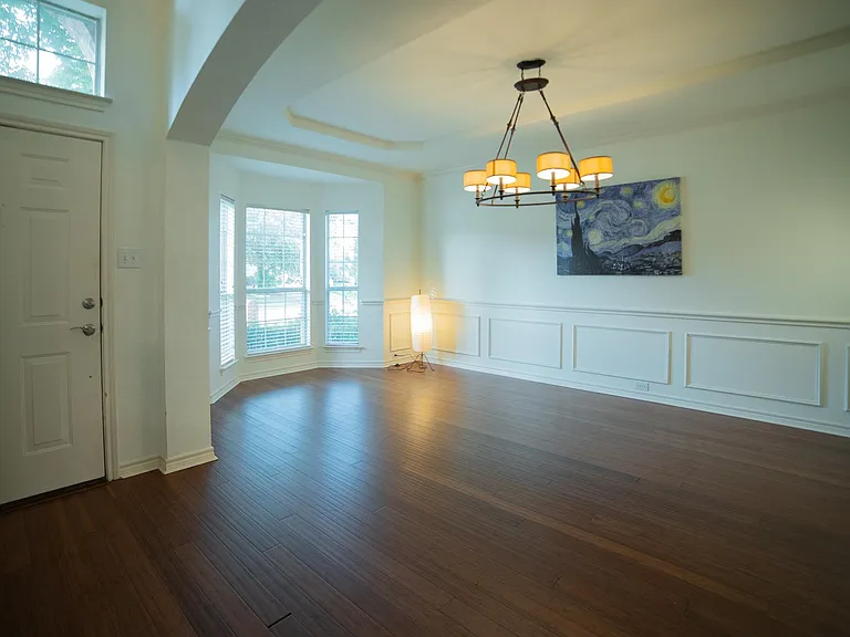 15105 Regal Oak Ln — Photo 3