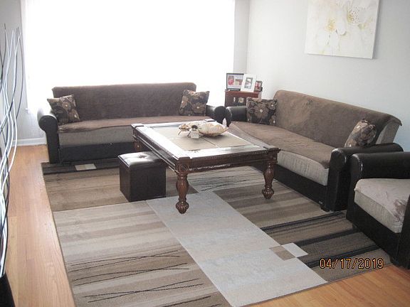 3rd image of 3016 W Gunnison St