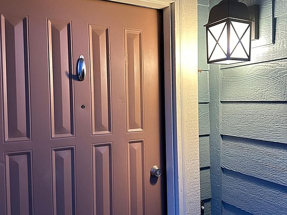 1306 with House Light that will Change to Flickering Flame with a Flick of a Switch!