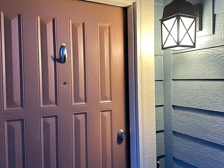 1306 with House Light that will Change to Flickering Flame with a Flick of a Switch!