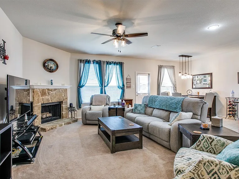 2400 Gelbray Pl — Photo 10