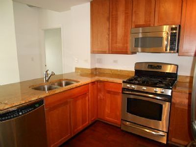 1st image of 845 N Kingsbury St #Gu86