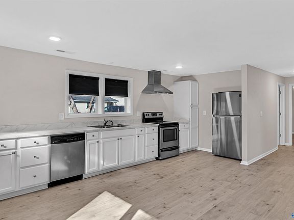 5th image of 304 3rd Ave