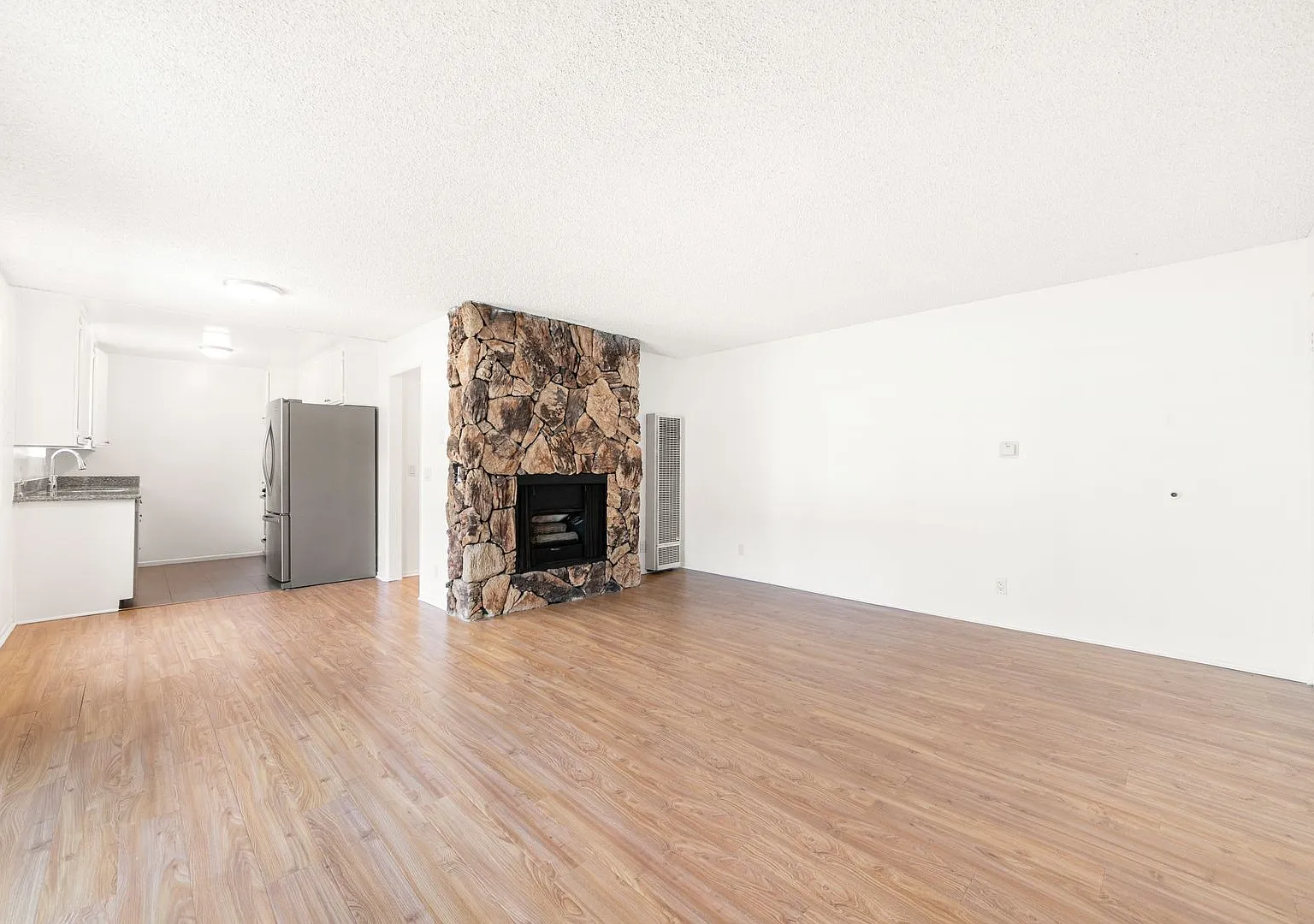 3744 Delmas Terrace — Photo 4